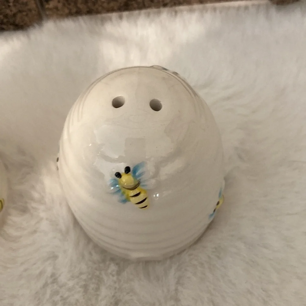 Ceramic Honeybee Shakers